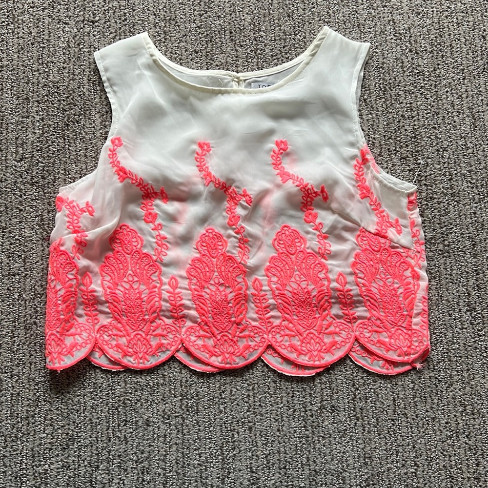Tobi crop-top, cream with neon pink, size S.